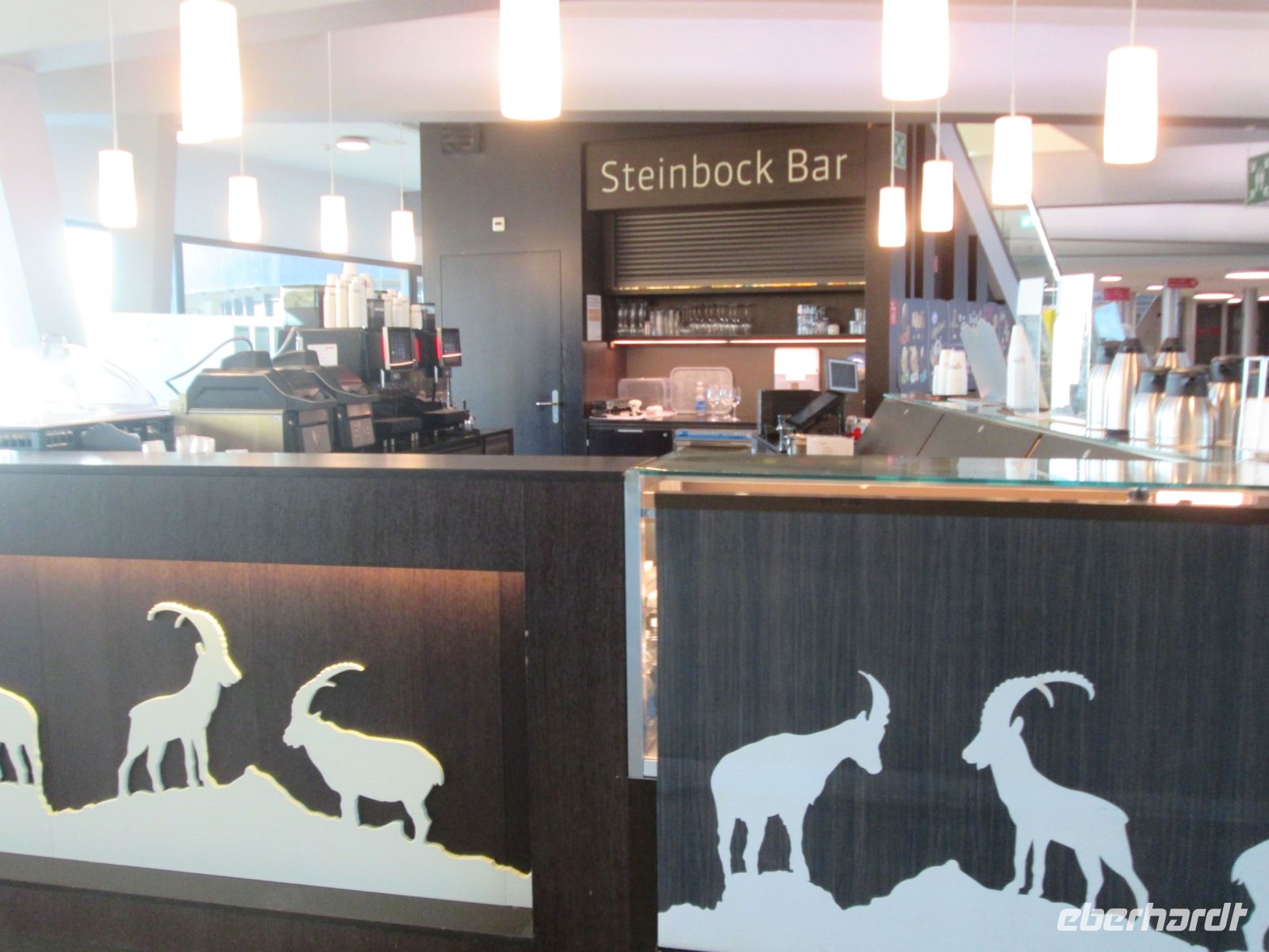 passend...die Steinbock Bar im Hotel Bellevue &ndash; &copy; Heike Heinen (Eberhardt TRAVEL)