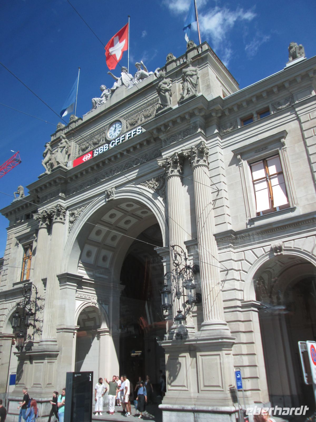 Zürich: Haupttor zum Bahnhof &ndash; &copy; Heike Heinen (Eberhardt TRAVEL)