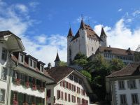 Thun: Schloss und Rathausplatz &ndash; &copy; Heike Heinen (Eberhardt TRAVEL)