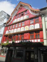 Appenzell: Apotheke mit Malereien &ndash; &copy; Heike Heinen (Eberhardt TRAVEL)