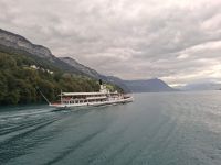 Schifffahrt auf dem Vierwaldstättersee (Begegnung mit dem ältesten Schaufelraddampfer 