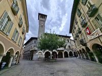 Bellinzona (Piazza Nosetto mit dem Palazzo Civico bzw. Rathaus) &ndash; &copy; Katrin Deutschbein (Eberhardt TRAVEL)