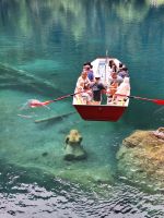 048 Ausflug zum Naturpark Blausee - Skulptur des Mädchens aus der Blausee-Sage &ndash; &copy; Annette Probst-Weise (Eberhardt TRAVEL)