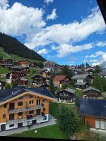 107 Ausflug auf das Schilthorn - Talfahrt - Blick auf Mürren &ndash; &copy; Annette Probst-Weise (Eberhardt TRAVEL)