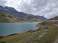 Fahrt mit dem Bernina-Express... (Lago Bianco)