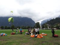 Interlaken, auf der Höhematte landen die Gleitschirmflieger. &ndash; &copy; Vivian Kreft (Eberhardt TRAVEL)
