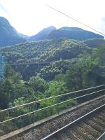 086 Fahrt mit dem Gotthard Panorama Express - Blick zur Gotthard Autobahn &ndash; &copy; Annette Probst-Weise (Eberhardt TRAVEL)
