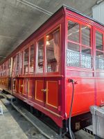 222 Vitznau -Depotführung im Depot der Rigi Bahn - Salonwagen von 1873 &ndash; &copy; Annette Probst-Weise (Eberhardt TRAVEL)