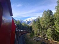 Fahrt mit dem Bernina-Express... &ndash; &copy; Katrin Deutschbein (Eberhardt TRAVEL)
