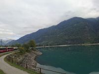 Fahrt mit dem Bernina-Express... (Lago di Poschiavo) &ndash; &copy; Katrin Deutschbein (Eberhardt TRAVEL)