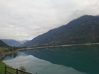 Fahrt mit dem Bernina-Express... (Lago di Poschiavo) &ndash; &copy; Katrin Deutschbein (Eberhardt TRAVEL)
