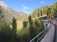 Fahrt mit dem Glacier-Express... (Albula-Strecke) &ndash; &copy; Katrin Deutschbein (Eberhardt TRAVEL)