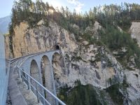 Fahrt mit dem Glacier-Express... (Landwasserviadukt) &ndash; &copy; Katrin Deutschbein (Eberhardt TRAVEL)
