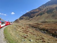Fahrt mit dem Glacier-Express... (Strecke vom Oberalppass nach Andermatt) &ndash; &copy; Katrin Deutschbein (Eberhardt TRAVEL)