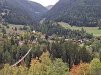 Fahrt mit dem Glacier-Express... (Rhonetal - Hängebrücke Fürgangen-Mühlebach bzw. Goms Bridge) &ndash; &copy; Katrin Deutschbein (Eberhardt TRAVEL)