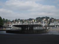 Brunnen vor dem KKL in Luzern &ndash; &copy; Gisela Gerlach (Eberhardt TRAVEL)