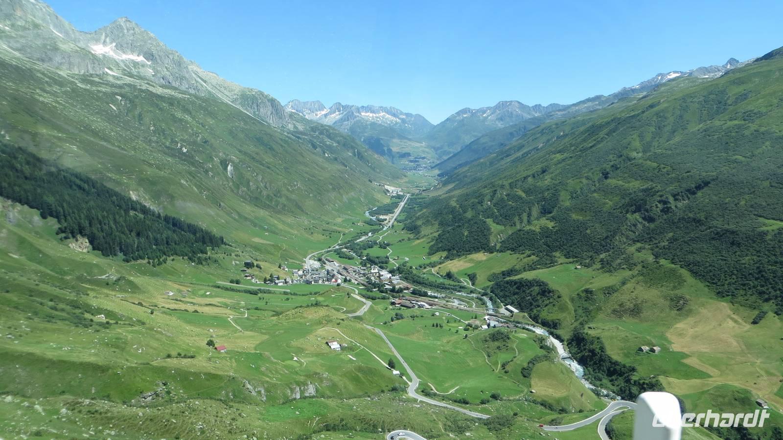 0155 Fahrt über den Furka-Pass &ndash; &copy; Annette Weise (Eberhardt TRAVEL)