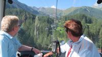 0354 Ausflug zum Kleinen Matterhorn - in der Gondelbahn &ndash; &copy; Annette Weise (Eberhardt TRAVEL)