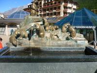 Zermatt (Murmeltierbrunnen) &ndash; &copy; Katrin Deutschbein (Eberhardt TRAVEL)
