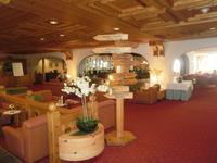 Foyer des Hotels in Davos &ndash; &copy; Katrin Deutschbein (Eberhardt TRAVEL)