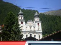 Glacier-Express Kloster Disentis &ndash; &copy; Katrin Deutschbein (Eberhardt TRAVEL)