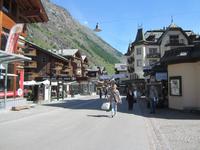 Zermatt, Bahnhofstraße &ndash; &copy; Gisela Gerlach (Eberhardt TRAVEL)