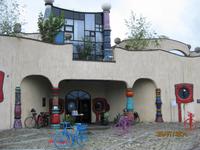 Hundertwasser Markthalle Altenrhein &ndash; &copy; Johanna Vogt (Eberhardt TRAVEL)