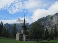Kandersteg, die kat. Kirche &ndash; &copy; Gisela Gerlach (Eberhardt TRAVEL)