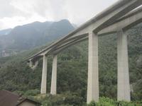 Wilhelm Tell Express -weiter geht es mit der Bahn in exquisiten Panoramawagen &ndash; &copy; Gisela Gerlach (Eberhardt TRAVEL)