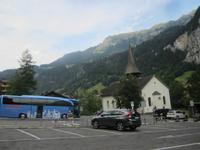 Lauterbrunnen_vor dem Staubach-Wasserfall &ndash; &copy; Gisela Gerlach (Eberhardt TRAVEL)