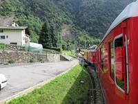 0142 Glacier-Bernina-Express- Fahrt mit dem Bernina-Express - Kreisviadukt Brusio &ndash; &copy; Annette Weise (Eberhardt TRAVEL)