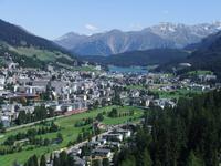 Blick aus der Bahn auf Davos &ndash; &copy; Martina Pötschke (Eberhardt TRAVEL)