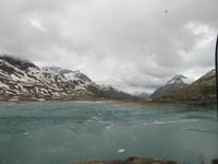 Glacier-Bernina-Reise, Fahrt mit dem Bernina-Express - Lago di Bianco &ndash; &copy; Annette Weise (Eberhardt TRAVEL)