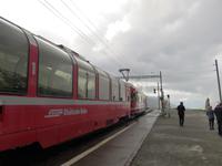 Glacier-Bernina-Reise, Fahrt mit dem Bernina-Express - Stopp an der Alp Grüm &ndash; &copy; Annette Weise (Eberhardt TRAVEL)