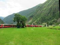 Glacier-Bernina-Reise, Fahrt mit dem Bernina-Express -  bei Brusio &ndash; &copy; Annette Weise (Eberhardt TRAVEL)