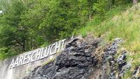 Aareschlucht, unsere gemeinsame Wanderung durch die Schlucht &ndash; &copy; Gisela Gerlach (Eberhardt TRAVEL)