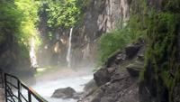 Aareschlucht, unsere gemeinsame Wanderung durch die Schlucht &ndash; &copy; Gisela Gerlach (Eberhardt TRAVEL)