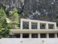 223 Raron - Felsenkirche &ndash; &copy; Annette Weise (Eberhardt TRAVEL)