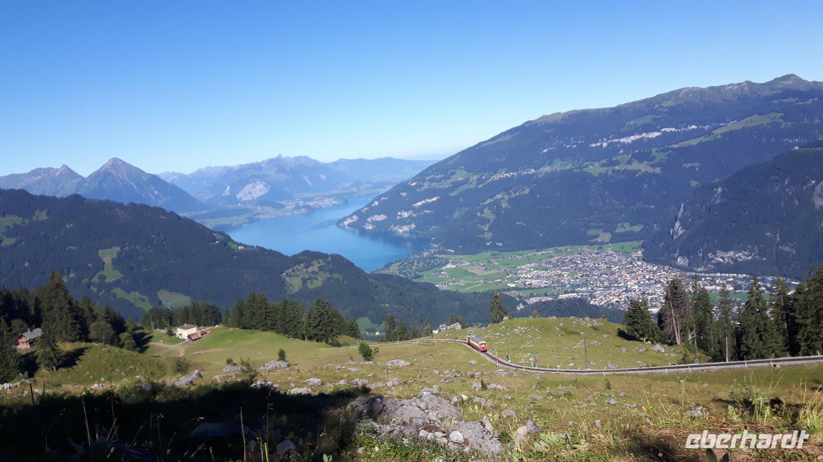 Fahrt auf die Schynige Platte (Blick zum Thuner See) &ndash; &copy; Katrin Deutschbein (Eberhardt TRAVEL)