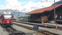 Bahnhof Pontresina (Einfahrt des Bernina-Express) &ndash; &copy; Katrin Deutschbein (Eberhardt TRAVEL)