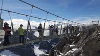 auf dem Kleinen Titlis... (Cliff Walk - Hängebrücke) &ndash; &copy; Katrin Deutschbein (Eberhardt TRAVEL)
