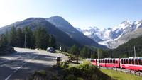 Fahrt mit dem Bernina-Express (Morteratsch-Gletscher) &ndash; &copy; Katrin Deutschbein (Eberhardt TRAVEL)