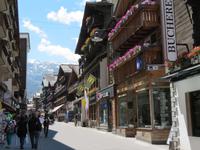 Zermatt Bahnhofstrasse &ndash; &copy; Annette Weise (Eberhardt TRAVEL)