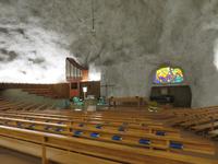 Raron - Felsenkirche &ndash; &copy; Annette Weise (Eberhardt TRAVEL)