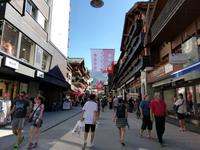 Zermatt, Bahnhofstraße &ndash; &copy; Gisela Gerlach (Eberhardt TRAVEL)