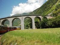 Kreisviadukt von Brusio &ndash; &copy; Martina Pötschke (Eberhardt TRAVEL)