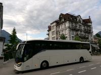 Interlaken unser Hotel, Carlton-Europe Vintage und unser Bus &ndash; &copy; Gisela Gerlach (Eberhardt TRAVEL)
