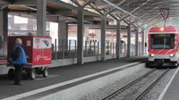 Täsch - Pendelzug nach Zermatt &ndash; &copy; Annette Weise (Eberhardt TRAVEL)