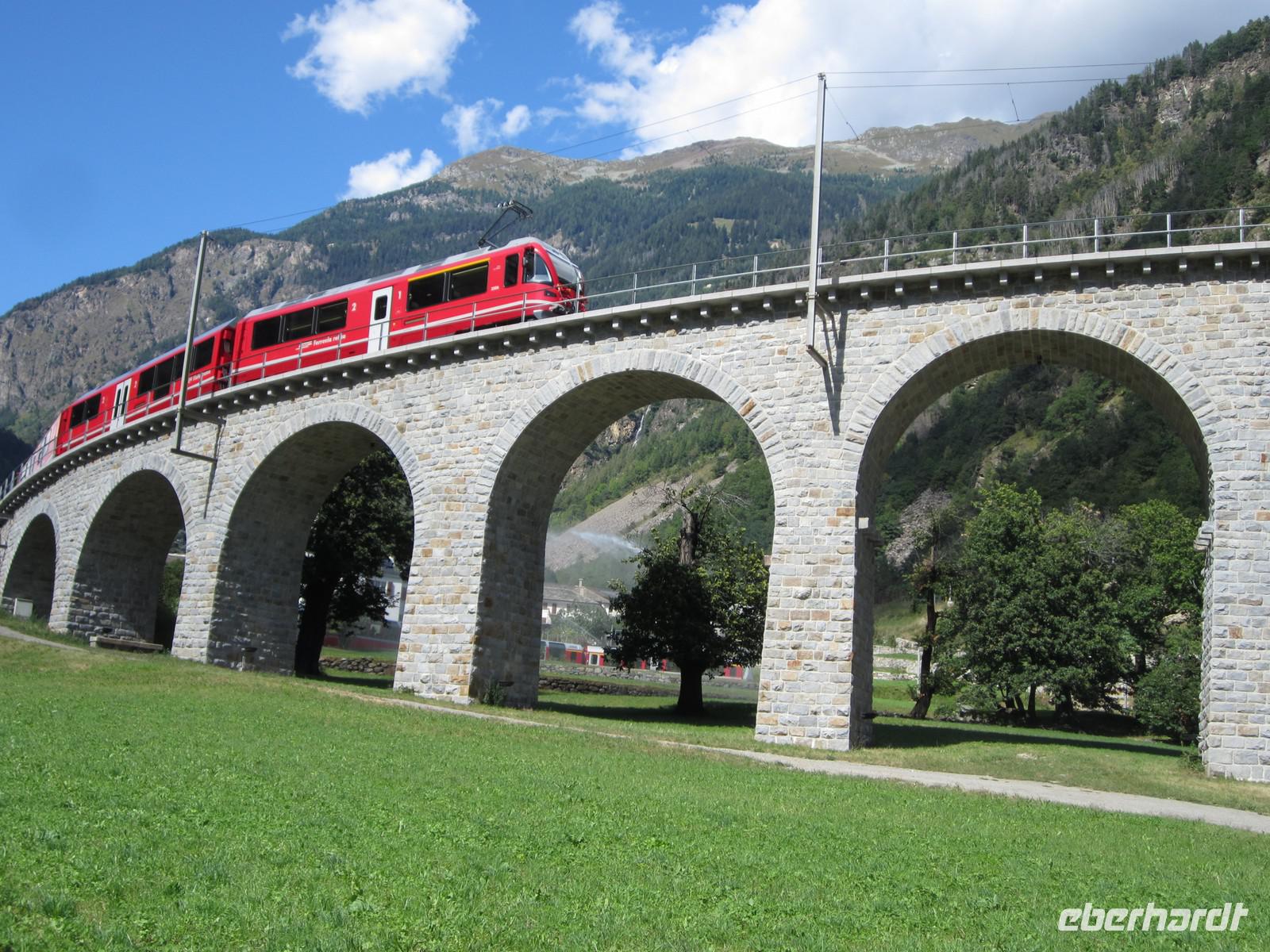 Kreisviadukt von Brusio &ndash; &copy; Gisela Gerlach (Eberhardt TRAVEL)