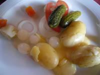 Raclette-Abendessen &ndash; &copy; Katrin Deutschbein (Eberhardt TRAVEL)